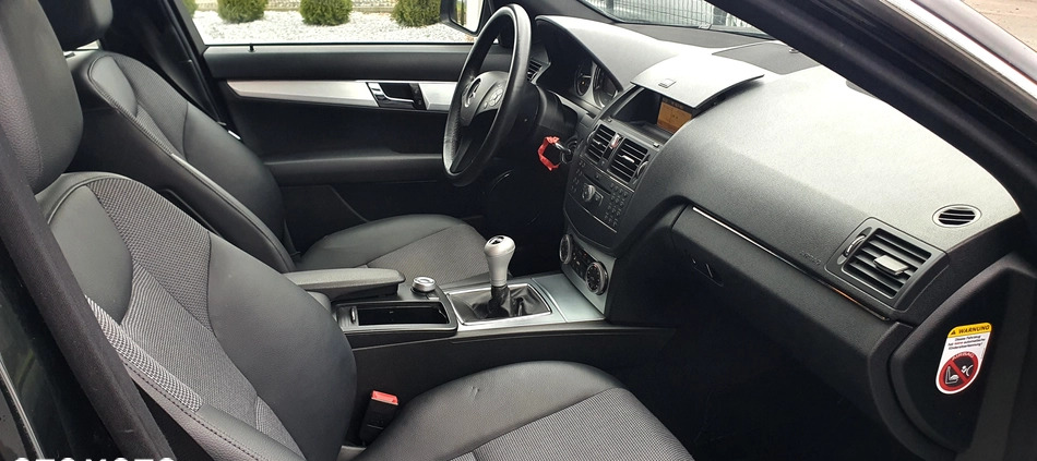 Mercedes-Benz Klasa C cena 37999 przebieg: 230000, rok produkcji 2008 z Witkowo małe 742